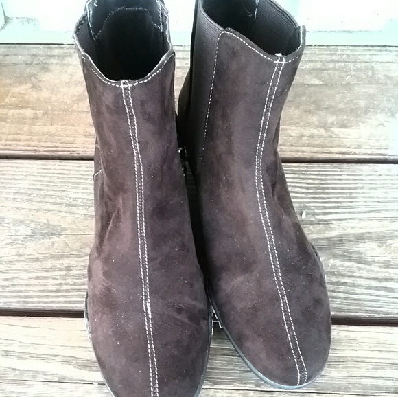 Aerosoles Ankle Boots - Picture 2 of 8